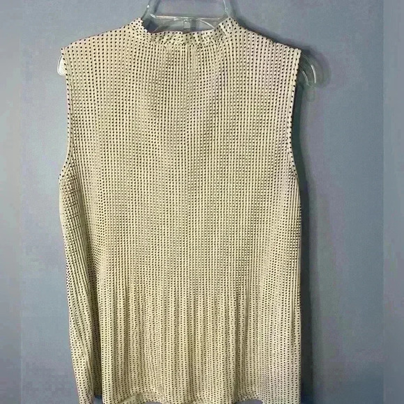 Sleeveless Pleated Ruffle Blouse Adrianna Papell small - Picture 3 of 9